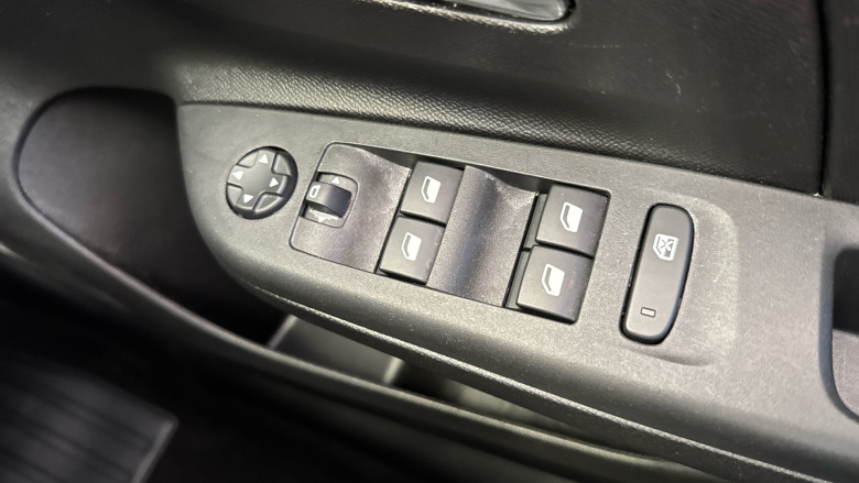 Vauxhall Corsa 1.2 Design 5dr Petrol Hatchback